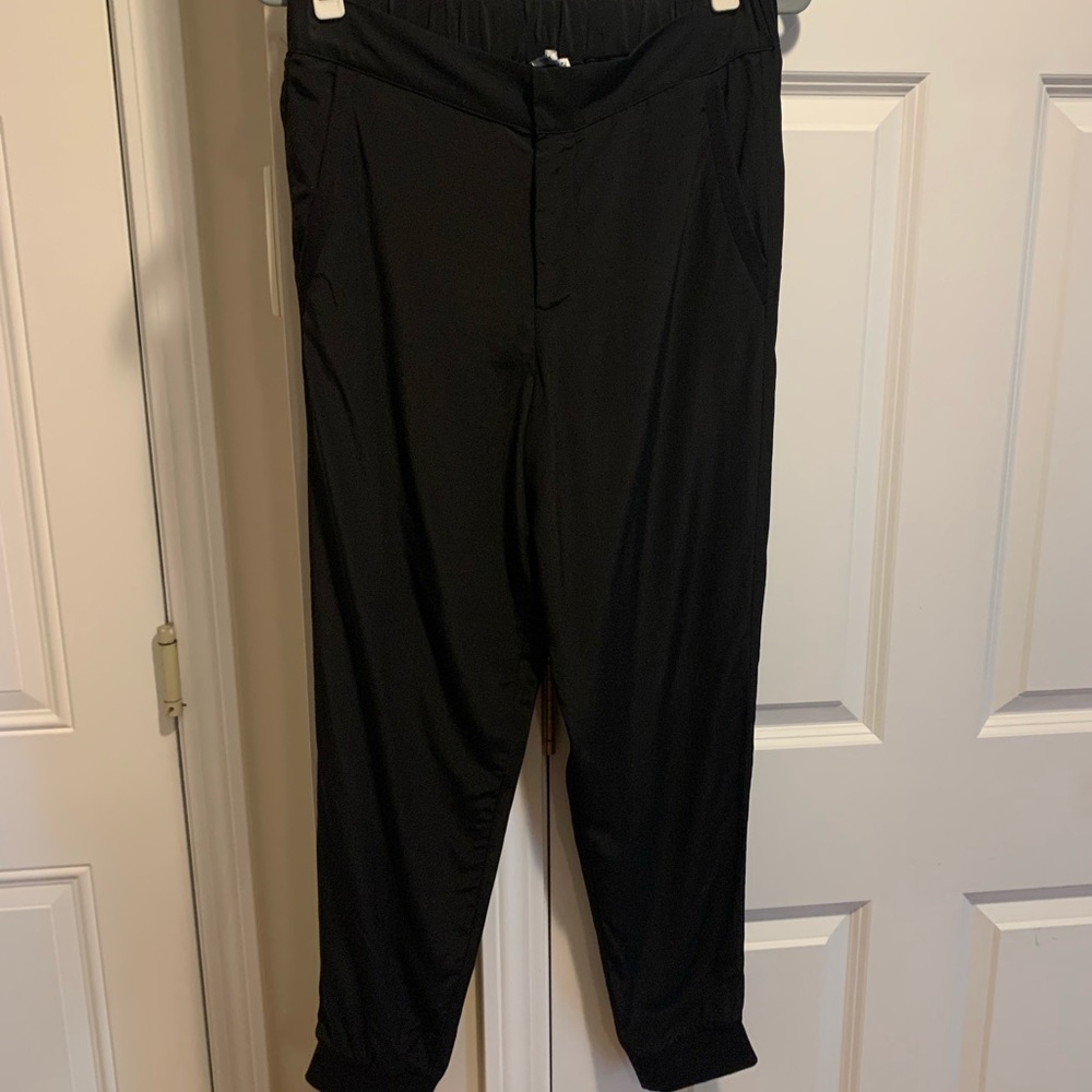 Splendid women’s dressy cuffed lightweight pants size medium